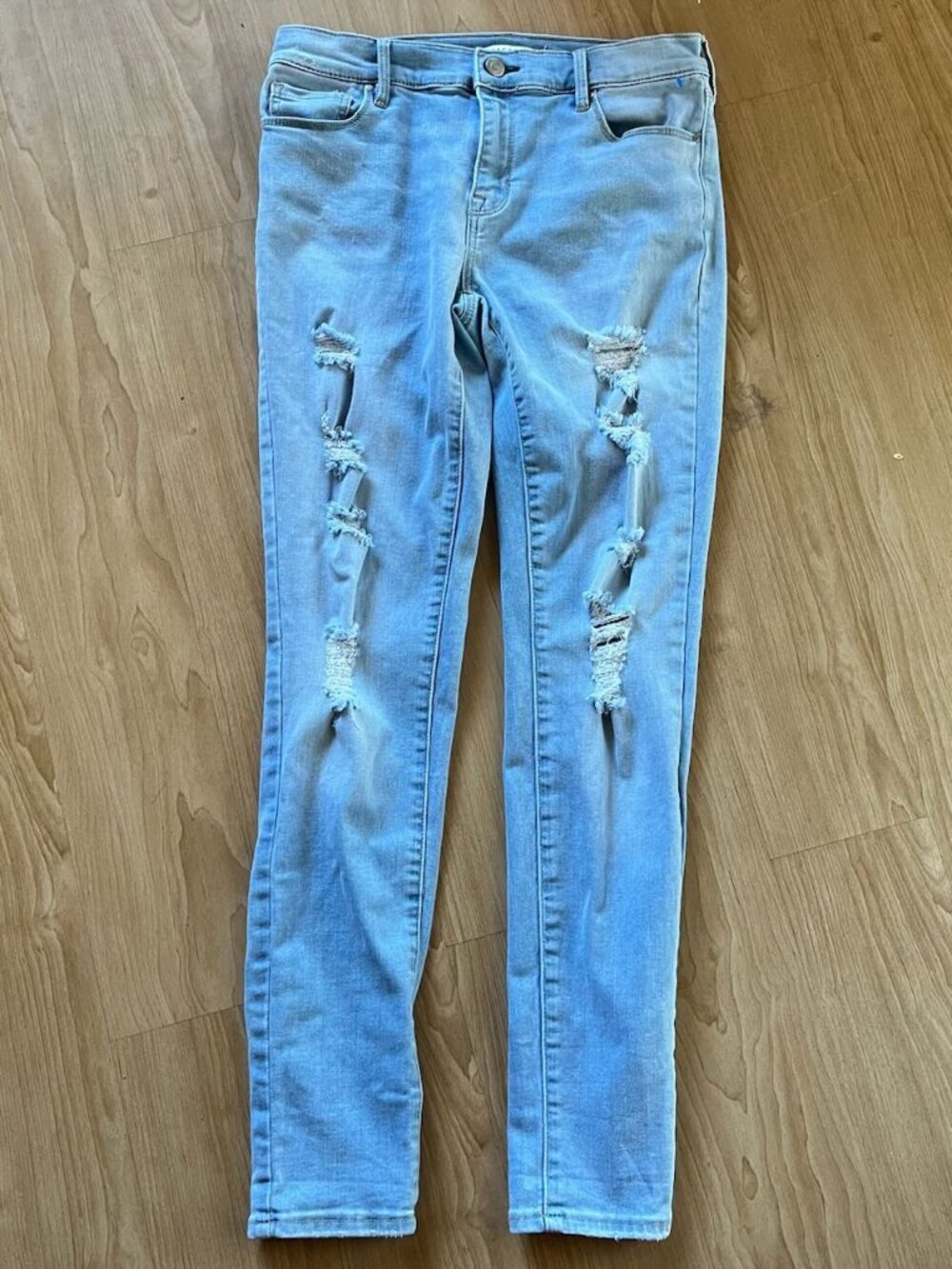 PacSun Perfect Fit Jegging Size 27 Light Wash Distressed Skinny summer